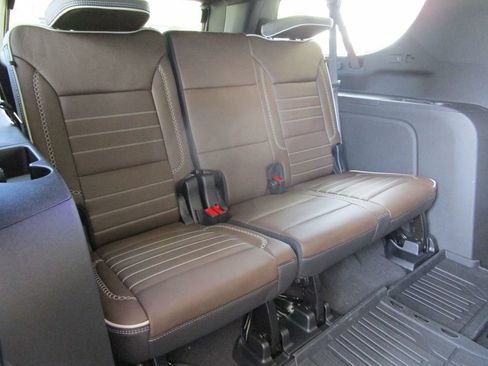 New 2026 GMC Yukon XL Denali Ultimate w/ LPO, Floor Liner Package AWD/4WD image 20