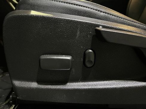 Used 2020 Chevrolet Colorado ZR2 w/ Colorado ZR2 Bison Edition image 24