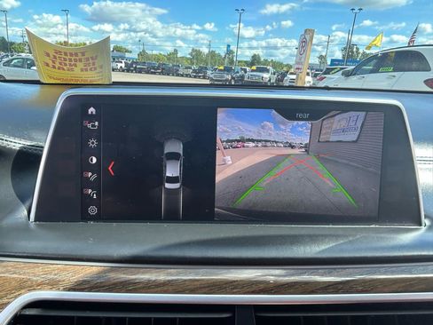 Used 2018 BMW ALPINA B7 xDrive AWD/4WD image 25