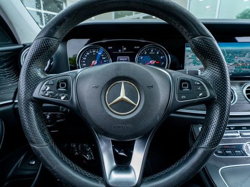 Used 2018 Mercedes-Benz E 300 image 32