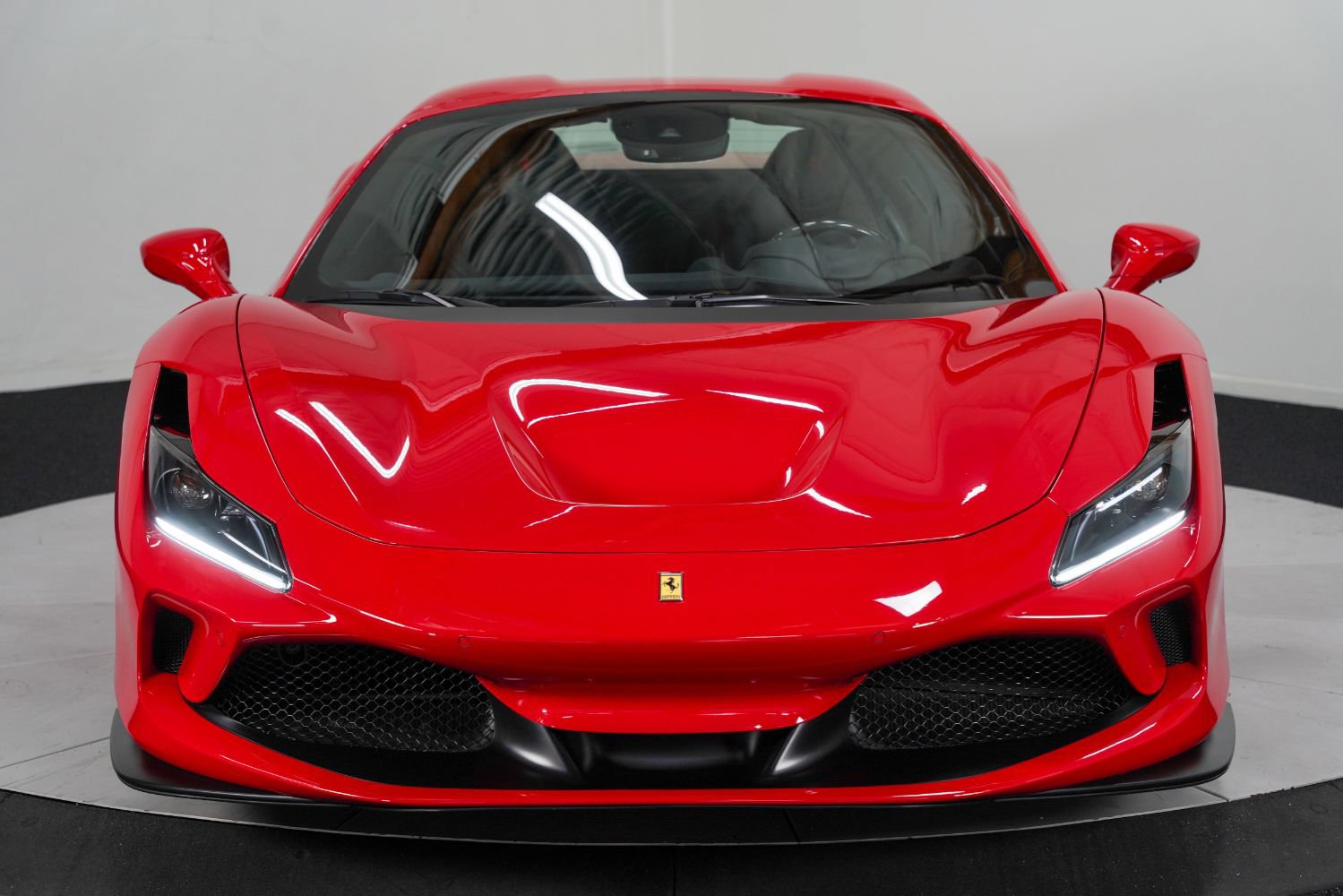 Used 2023 Ferrari F8 Tributo RWD image 10