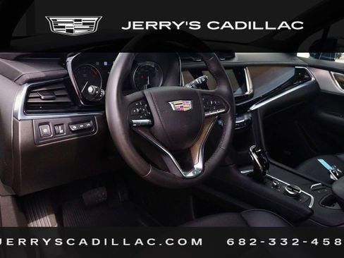 Certified 2025 Cadillac XT6 Premium Luxury w/ Platinum Package image 27