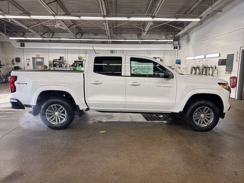 New 2026 Chevrolet Colorado LT image 7