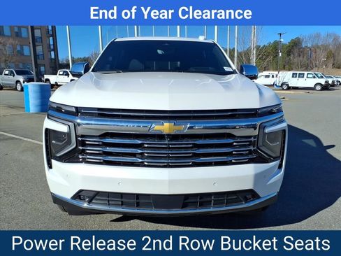 New 2025 Chevrolet Suburban Premier image 35