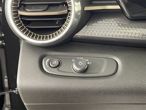 New 2026 Chevrolet Trax ACTIV w/ Driver Confidence Package image 12