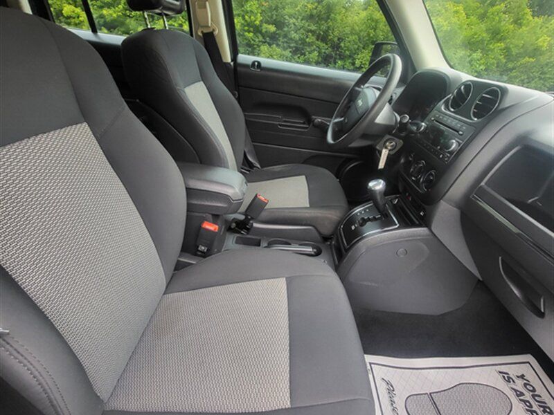 Used 2009 Jeep Patriot Sport FWD image 15