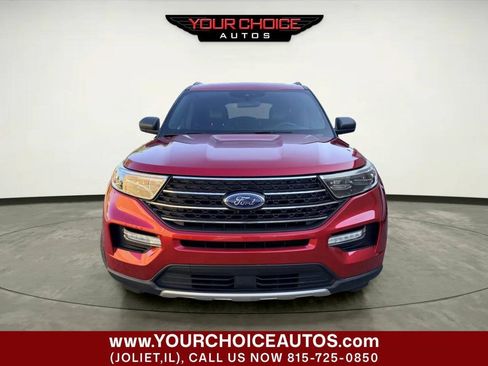 Used 2020 Ford Explorer XLT w/ Equipment Group 202A AWD/4WD image 12