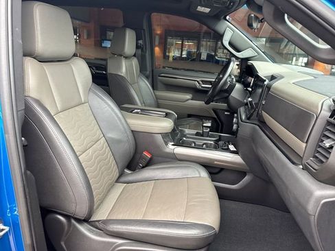 Used 2022 Chevrolet Silverado 1500 ZR2 w/ Technology Package image 30