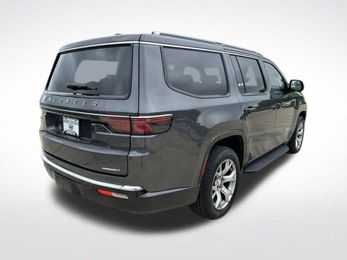 Used 2022 Jeep Wagoneer Series II RWD image 3