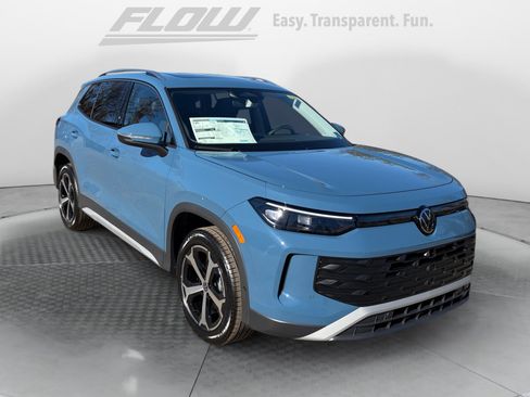 New 2026 Volkswagen Tiguan SE image 1