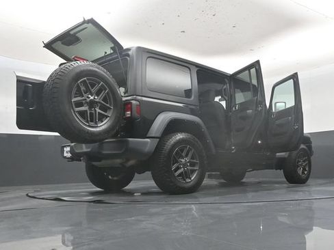 Used 2024 Jeep Wrangler Unlimited Sport AWD/4WD image 59