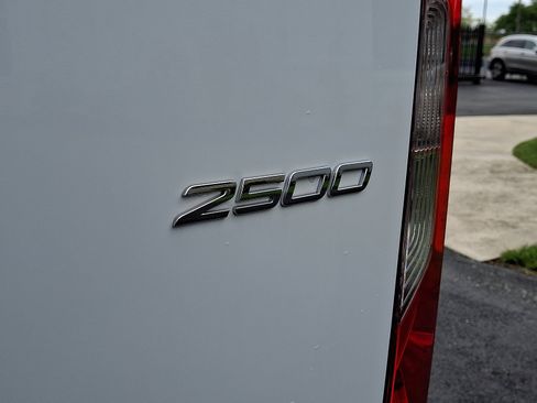 Used 2025 Mercedes-Benz Sprinter 2500 image 30