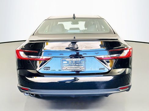 Used 2025 Toyota Camry SE w/ Convenience Package AWD/4WD image 6