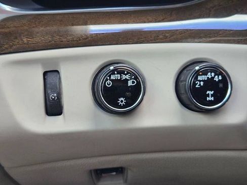 Used 2020 Cadillac Escalade ESV Premium Luxury AWD/4WD image 32
