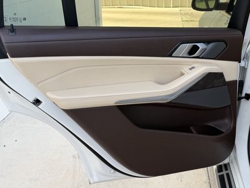 Used 2019 BMW X7 xDrive40i w/ Luxury Seating Package AWD/4WD image 23