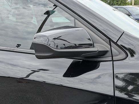 Certified 2024 Chevrolet Equinox LS w/ Midnight Edition FWD image 11