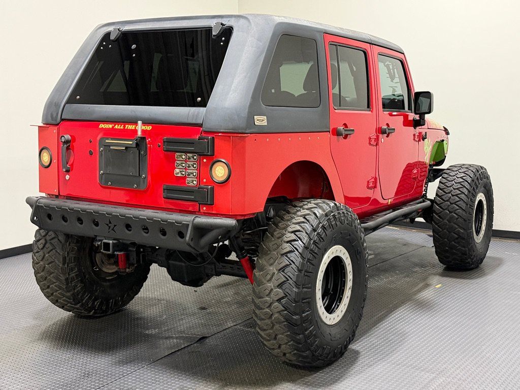 Used 2015 Jeep Wrangler Unlimited Rubicon w/ Connectivity Group AWD/4WD image 5
