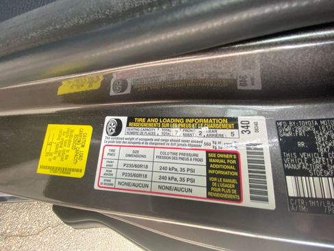 Used 2023 Toyota Sienna Platinum AWD/4WD image 24