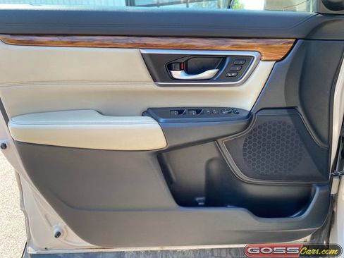 Used 2018 Honda CR-V Touring image 24
