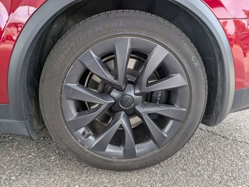 Used 2023 Tesla Model X image 17