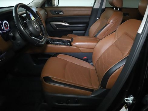Certified 2023 Nissan Pathfinder Platinum AWD/4WD image 21
