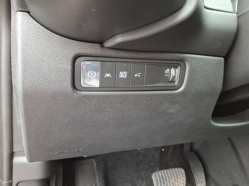 Used 2024 Chevrolet Equinox EV RS image 30