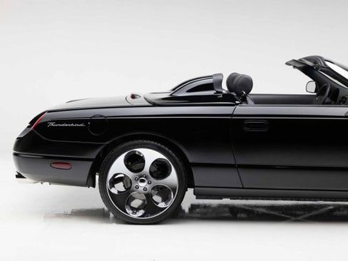 Used 2002 Ford Thunderbird Deluxe image 37