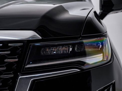 Used 2024 Cadillac Escalade Premium Luxury w/ Performance Package image 7