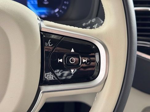 Certified 2025 Volvo XC90 B6 Plus w/ Protection Package Premier AWD/4WD image 30