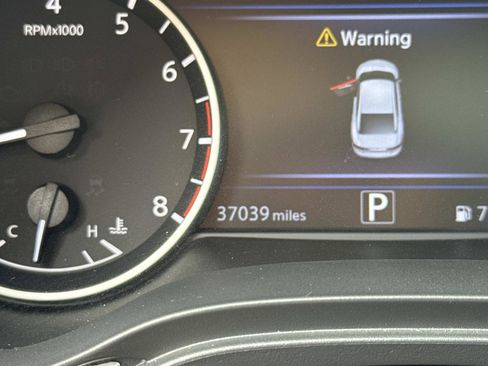 Used 2017 Nissan Maxima Platinum FWD image 2