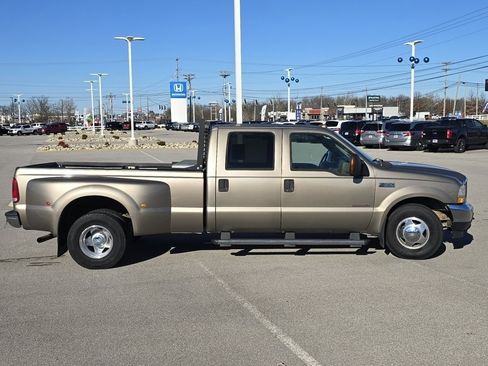 Used 2004 Ford F350 XLT image 9