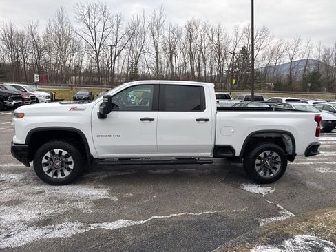 Used 2025 Chevrolet Silverado 2500 Custom w/ Custom Value Package image 26