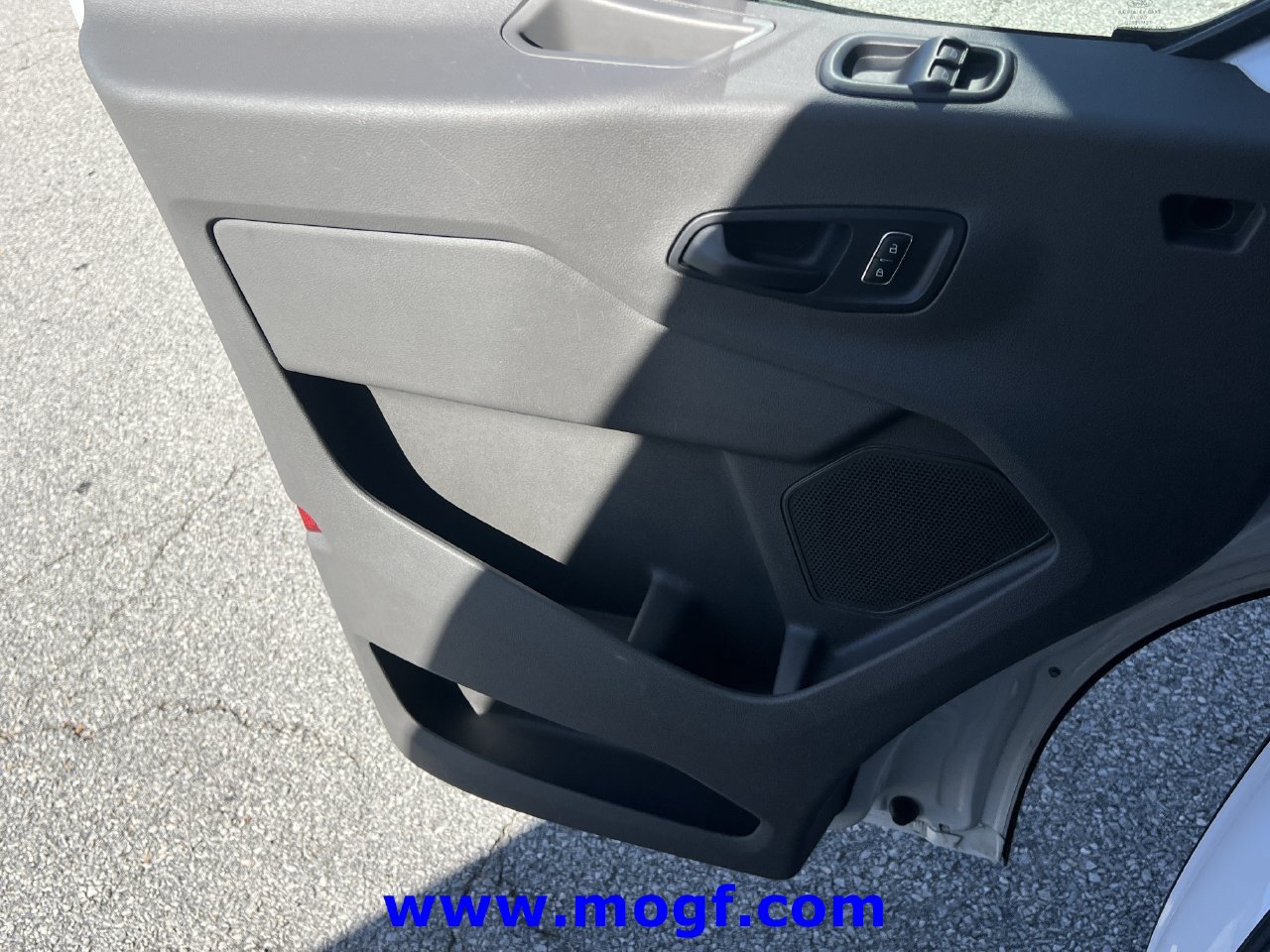 Used 2025 Ford Transit 250 Low Roof w/ Exterior Upgrade Package RWD image 16