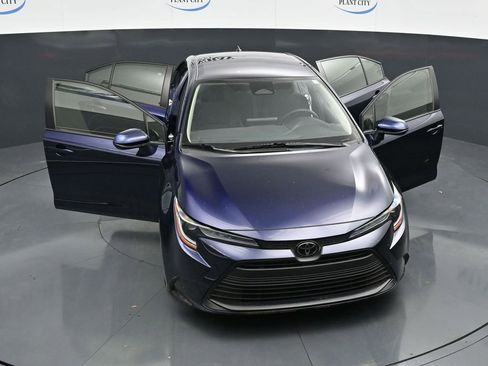 Used 2023 Toyota Corolla LE FWD image 34