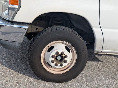 Used 2014 Ford E-350 and Econoline 350 Super Duty image 3