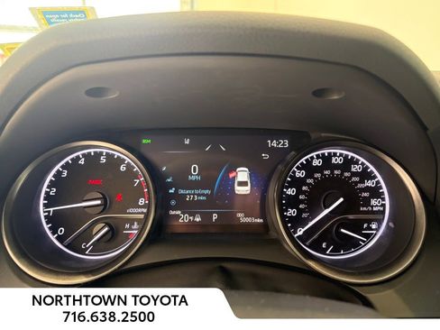 Used 2024 Toyota Camry SE image 10