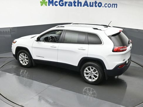 Used 2015 Jeep Cherokee Latitude w/ Cold Weather Group AWD/4WD image 20