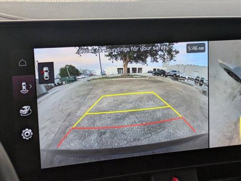 Used 2025 Kia Sportage SX FWD image 11