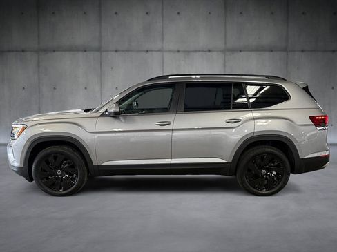 New 2026 Volkswagen Atlas SE FWD image 2