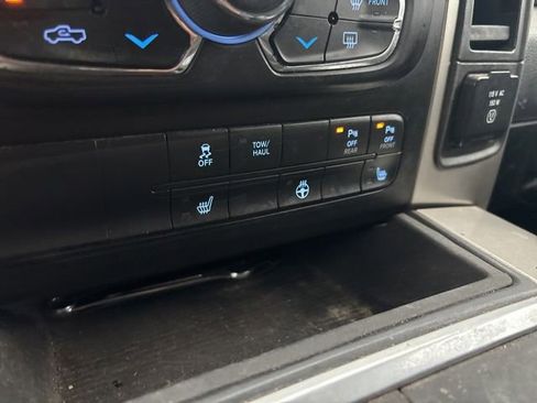 Used 2019 RAM 1500 Big Horn AWD/4WD image 15