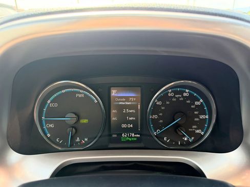 Used 2018 Toyota RAV4 Limited AWD/4WD image 27