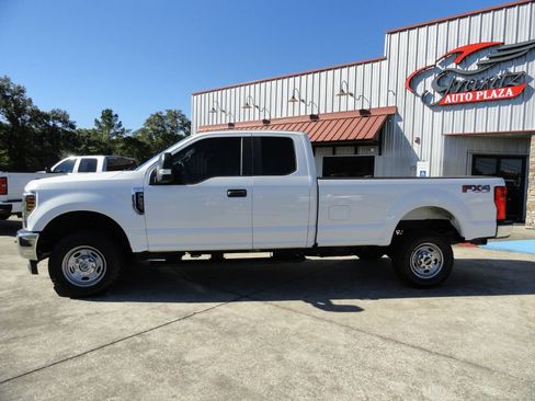 Used 2019 Ford F250 XL w/ XL Value Package image 3
