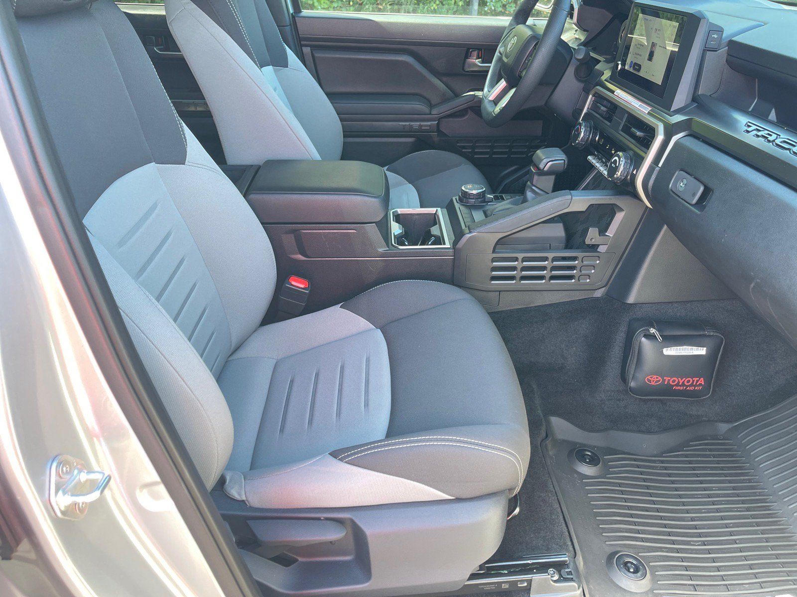 Used 2025 Toyota Tacoma TRD Sport AWD/4WD image 19