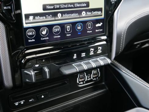Used 2019 RAM 2500 Limited AWD/4WD image 23