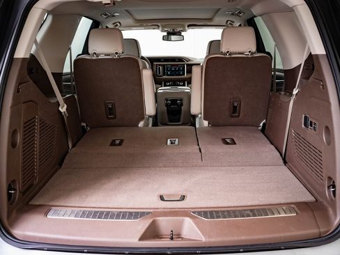 Used 2023 GMC Yukon Denali w/ Max Trailering Package image 23