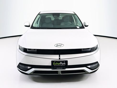 Used 2024 Hyundai Ioniq 5 SEL image 2