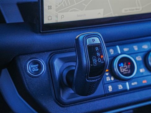 Used 2024 Land Rover Defender 130 X-Dynamic SE image 19