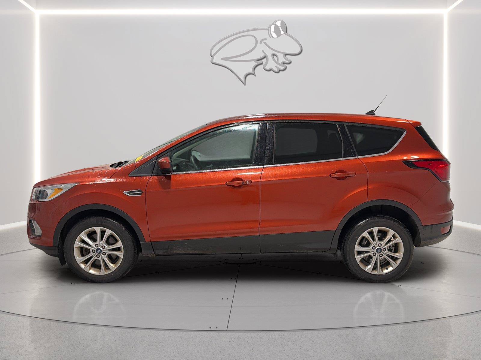 Used 2019 Ford Escape SE AWD/4WD image 2
