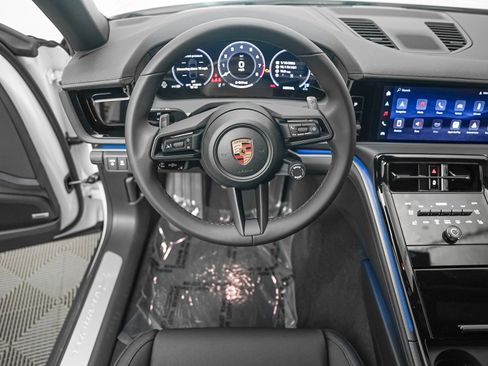 New 2026 Porsche Panamera image 16