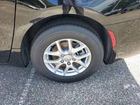 New 2026 Chrysler Pacifica Select image 5